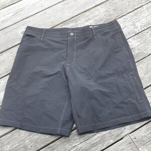 Men's KUHL shorts casual stretch outdoor hiking. EUC size 42